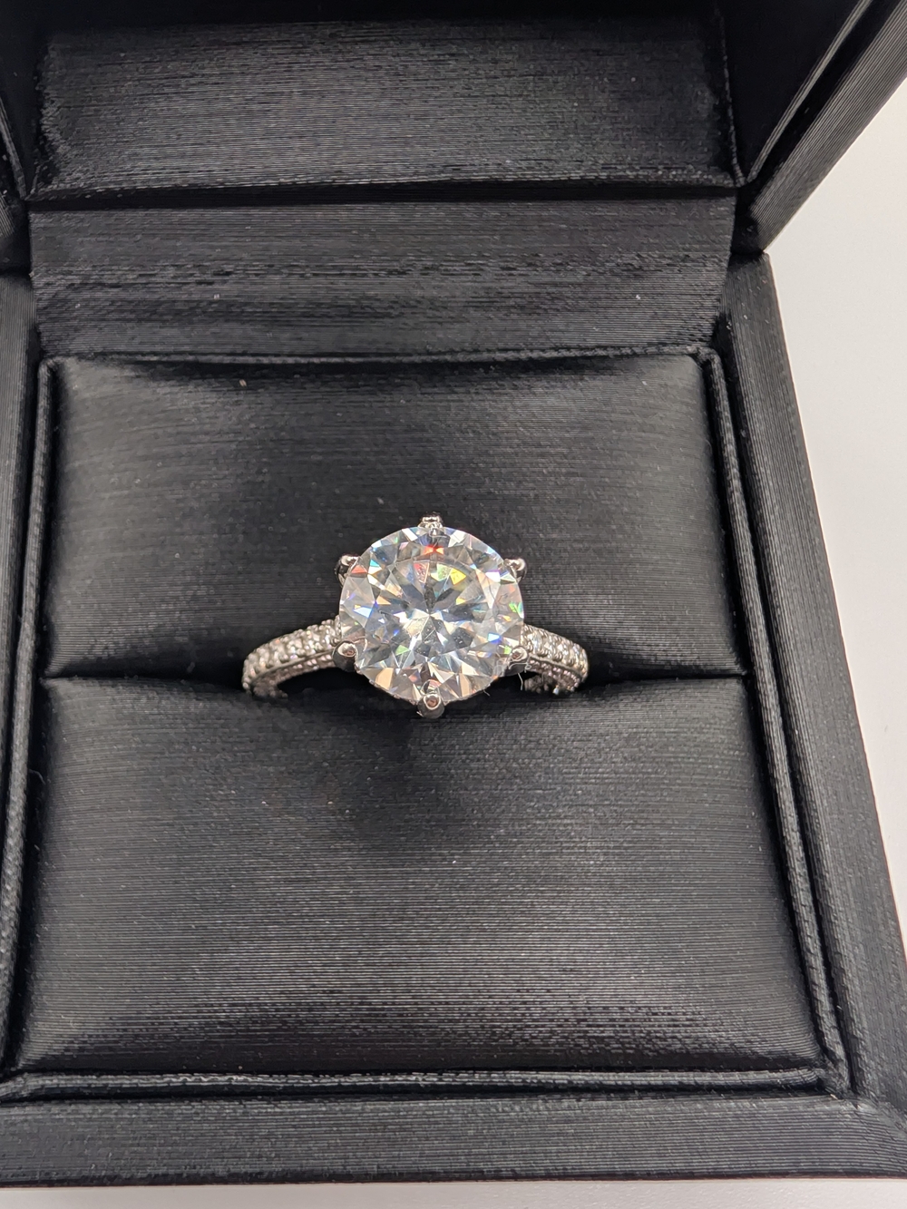 NWOT S925 Sterling Silver Round Moissanite 3.68 Carat Engagement Ring - Size 8